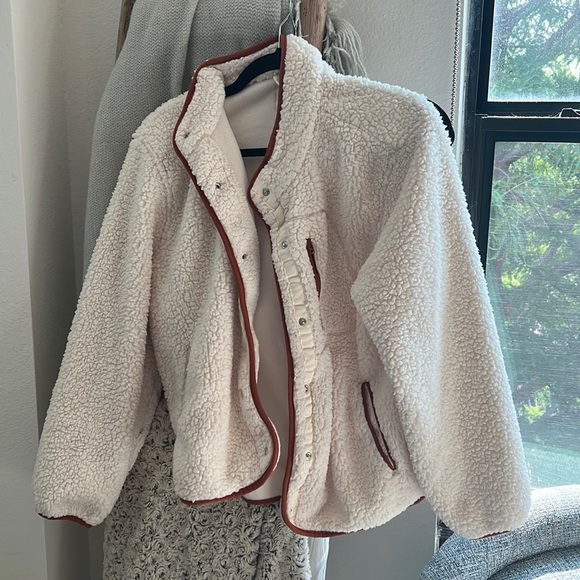 Universal Thread Jackets & Coats Universal Thread Sherpa Jacket